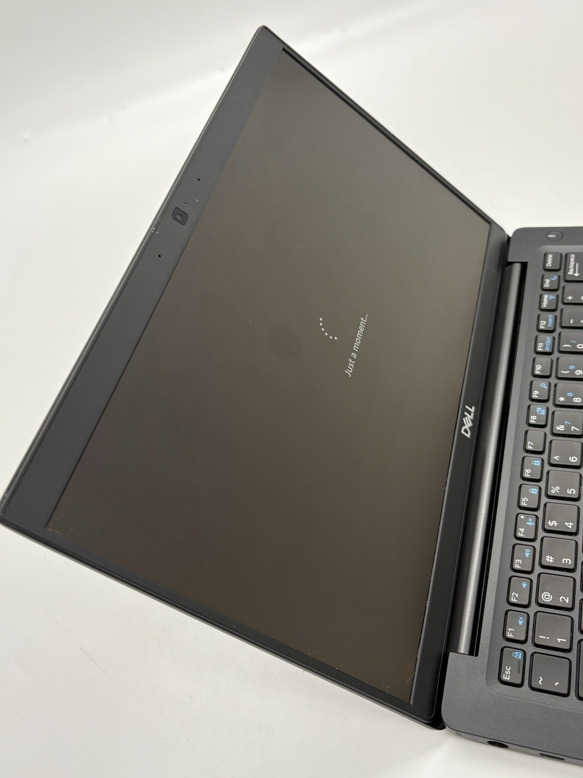 Dell Latitude 7390 i7-8650U 1.90GHZ 16GB RAM 512GB SSD WIN11Pro One dead pixel