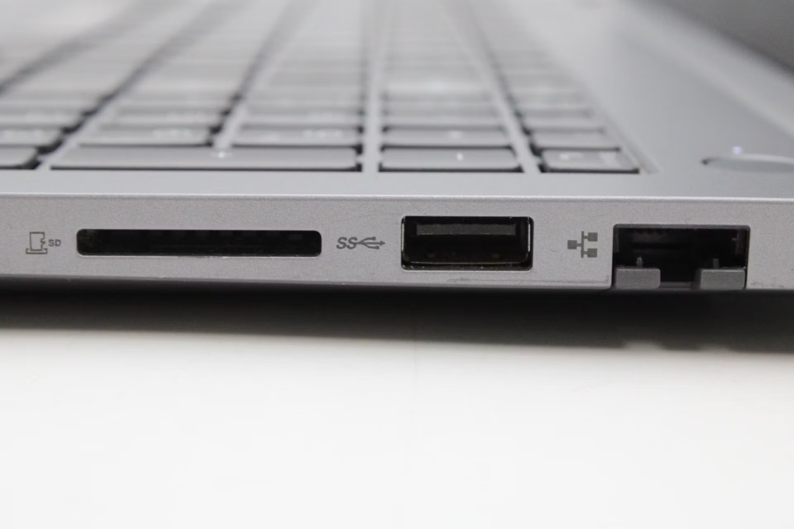 Lenovo ThinkBook 16 G6 IRL 16″ i5-1335U, 256GB NVMe, 16GB RAM