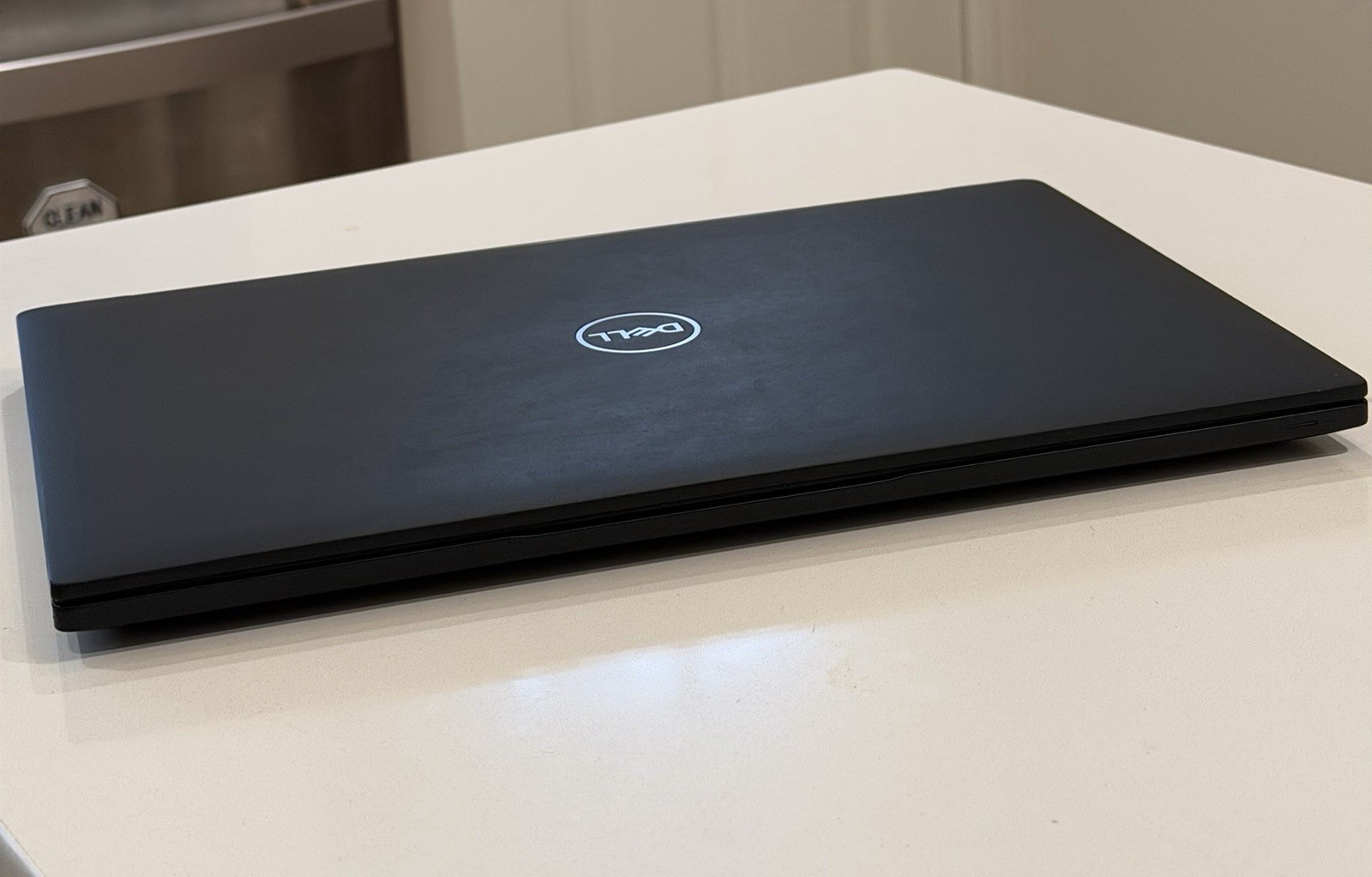 Dell Latitude 14″ i7-7600U 2.80GHz 16GB 512GB SSD Win 11 Black