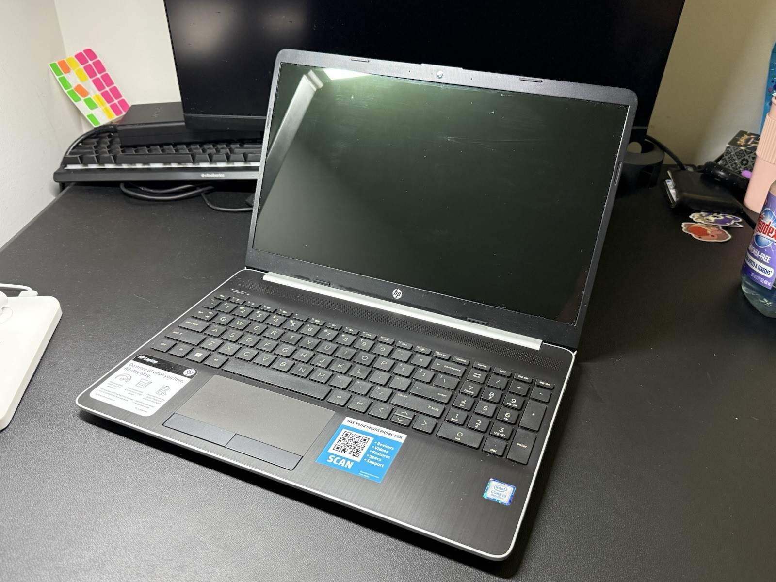 HP 15-dw0037wm 15.6” Laptop i3-8145U 8GB RAM 1TB HDD Windows 11 w/ Charger