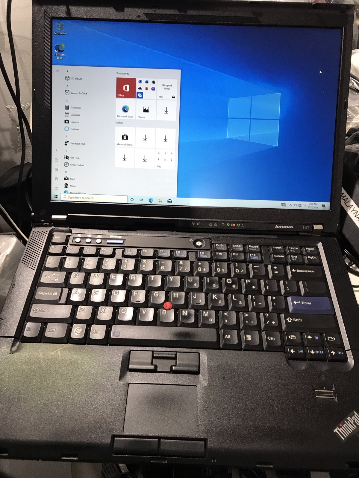 IBM Lenovo ThinkPad T61 14″ LCD T7300 2.00GHz 2GB RAM 112GB HDD Windows 10 PRO