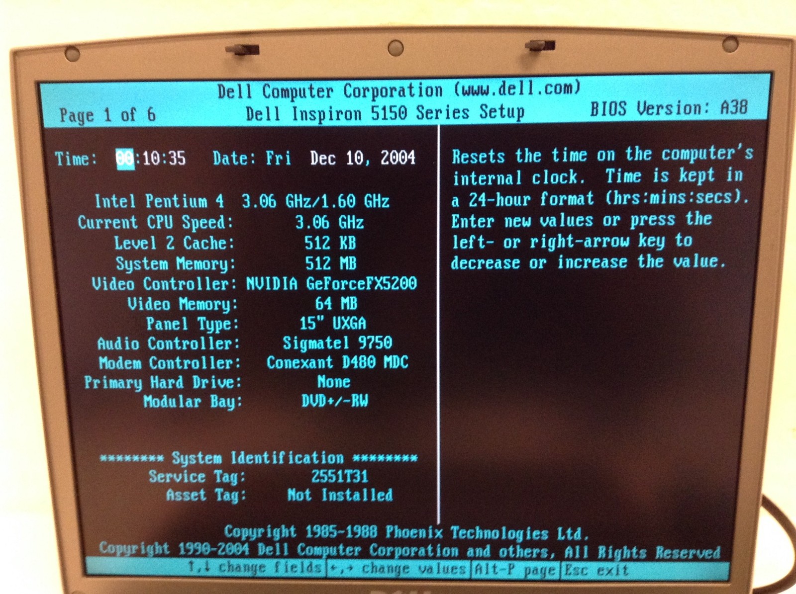 Vintage Dell Inspiron 5150 15″ Pentium 4 3.06GHz Laptop w/ 512MB, DVD-RW, No HDD