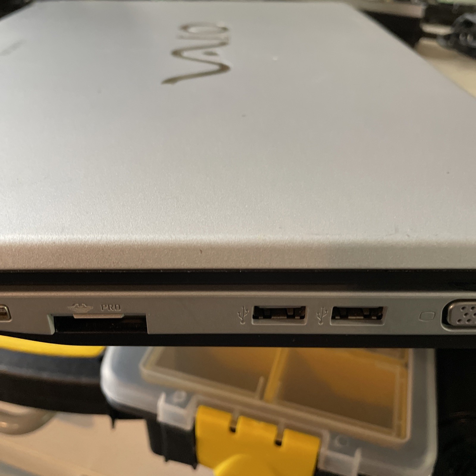 VINTAGE Sony Pcg 7M1L LAPTOP PRISTINE CONDITION, RESET TO OOB CONDITION