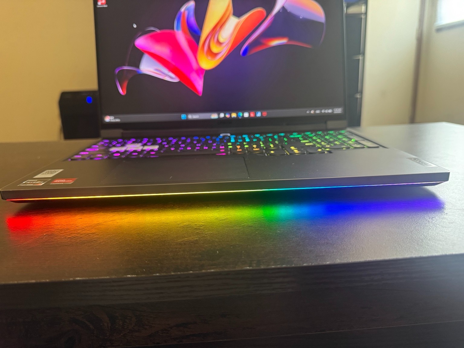 Lenovo Legion 7 16″ Gaming Laptop RX 6700M 10GB Ryzen 7 6800H 16GB 1TB SSD + Bag