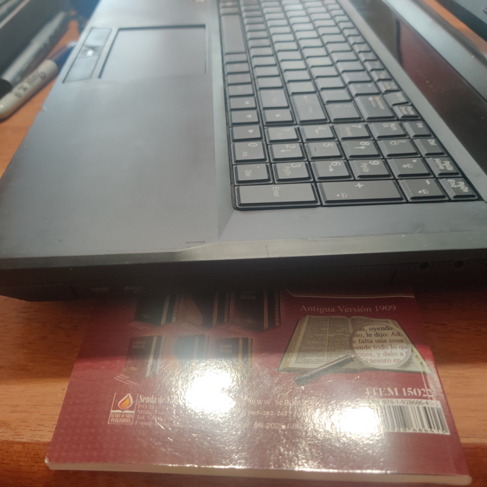 Sager Clevo P177SM-A NP8298 I7-4810mq 3.8Ghz NVIDIA 770m Gpu Works Bad Lcd 17.3″