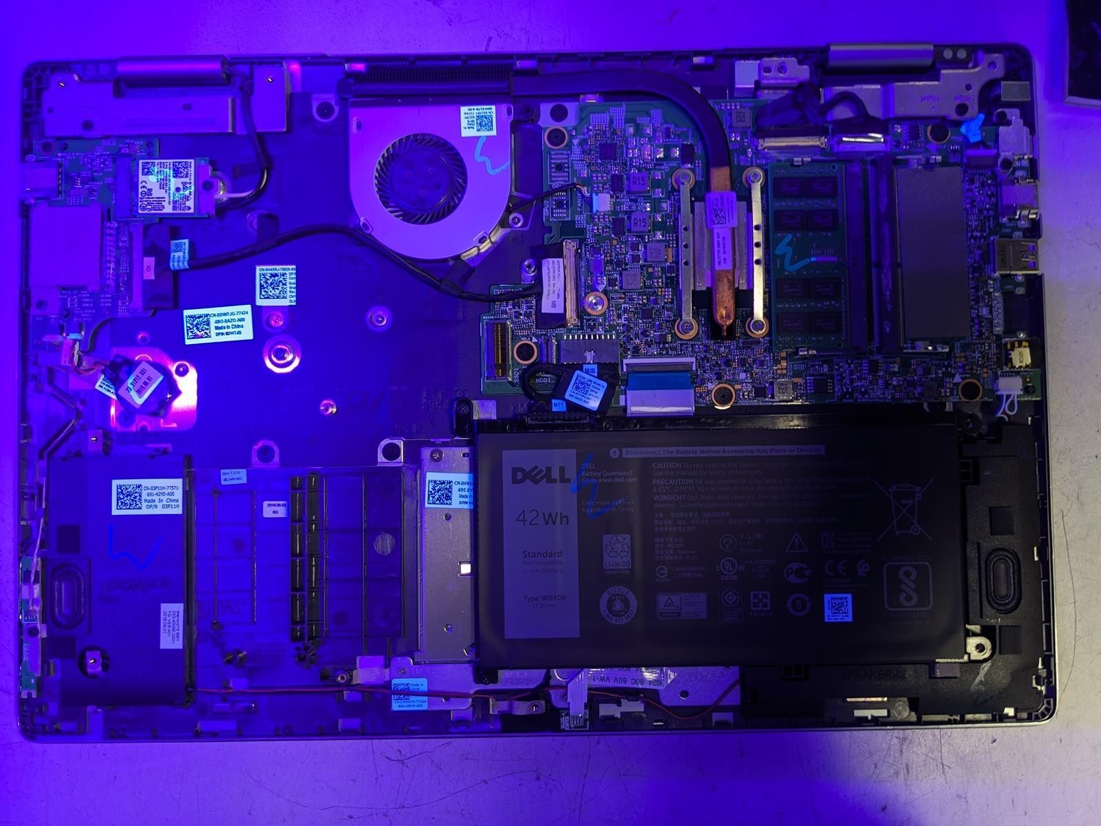 DELL INSPIRON 15 7579 2-IN-1 i7-7500U @ 2.70GHz, 16GB RAM, NO HDD/OS – (PARTS)