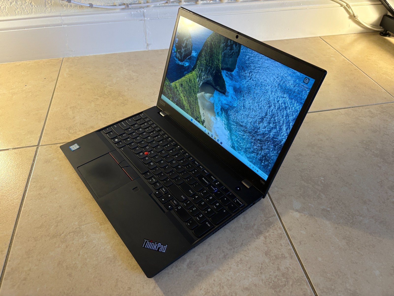 Lenovo ThinkPad T590 i7-8565U 16GB RAM 512GB SSD Windows 11 Pro 15.6″ Laptop