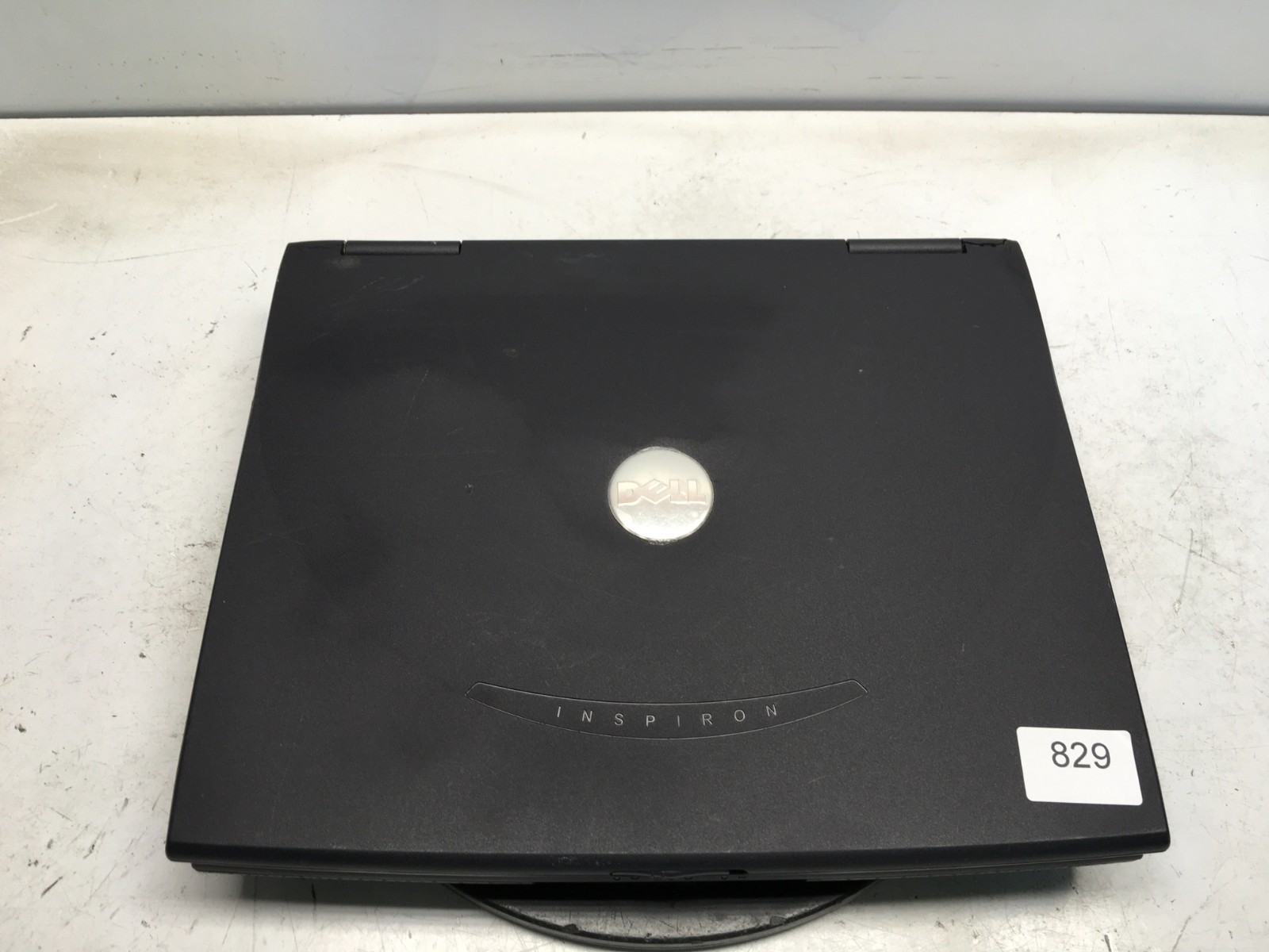 Dell Inspiron 2650 Intel Mobile Pentium 4-M 1.7GHz 384 MB NO HDD/Battery Dim LCD