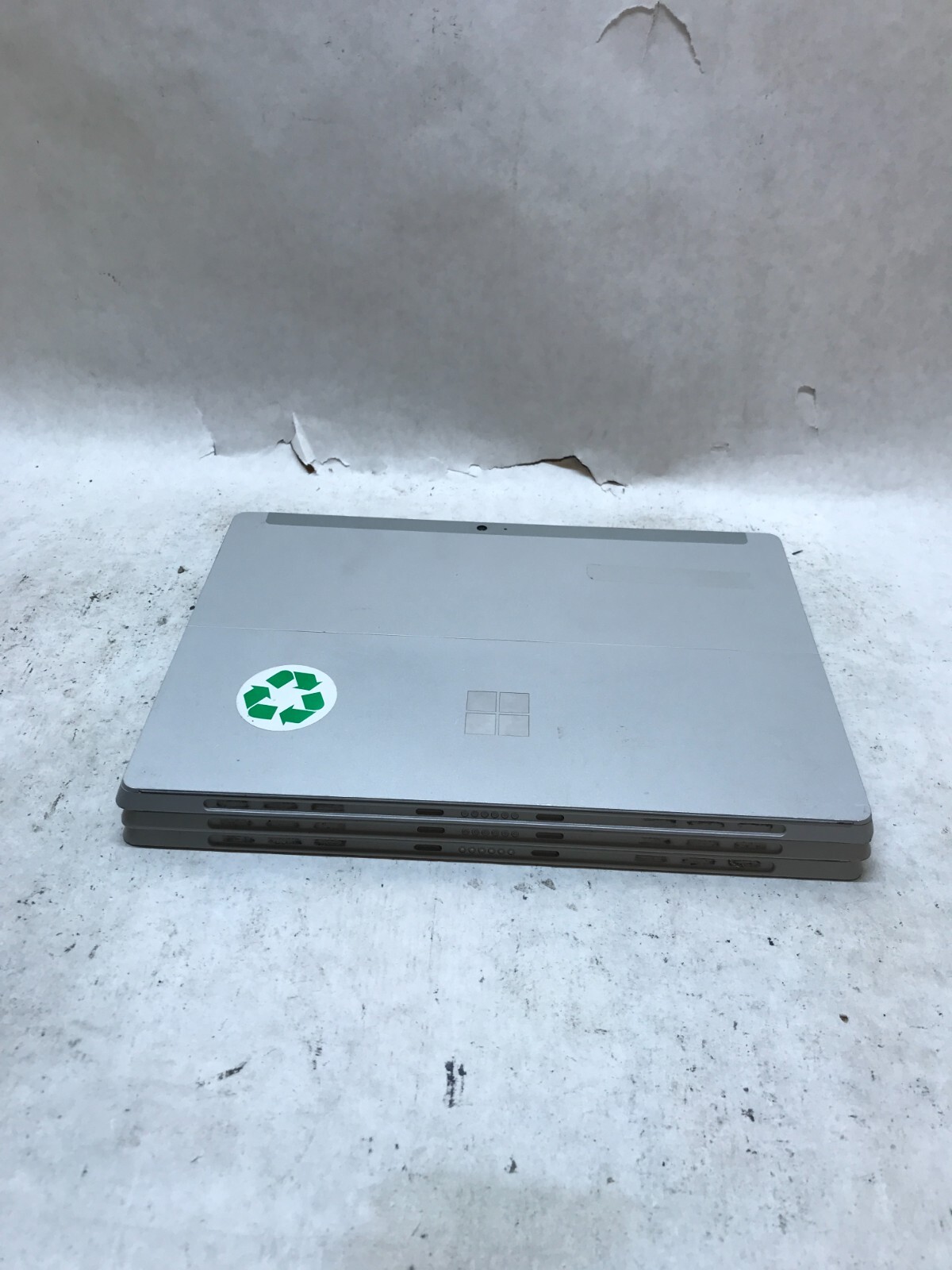 Lot of 3 Microsoft Surface 3 1645 12″ Intel Atom 4GB 32GB UNTESTED For Parts -DW
