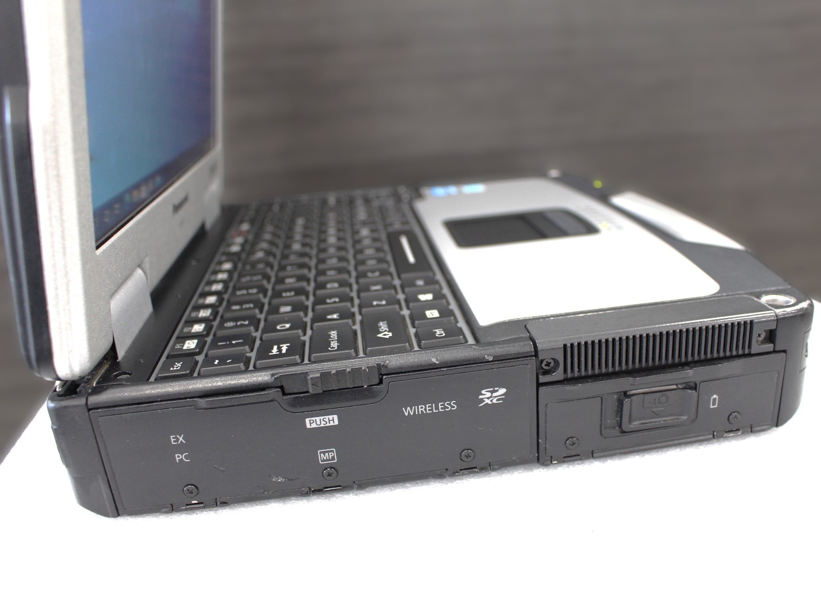 Panasonic Toughbook CF-31 MK4 Touchscreen i5-3380M 2.7GHz 128GB, 8GB, Win 10 pro