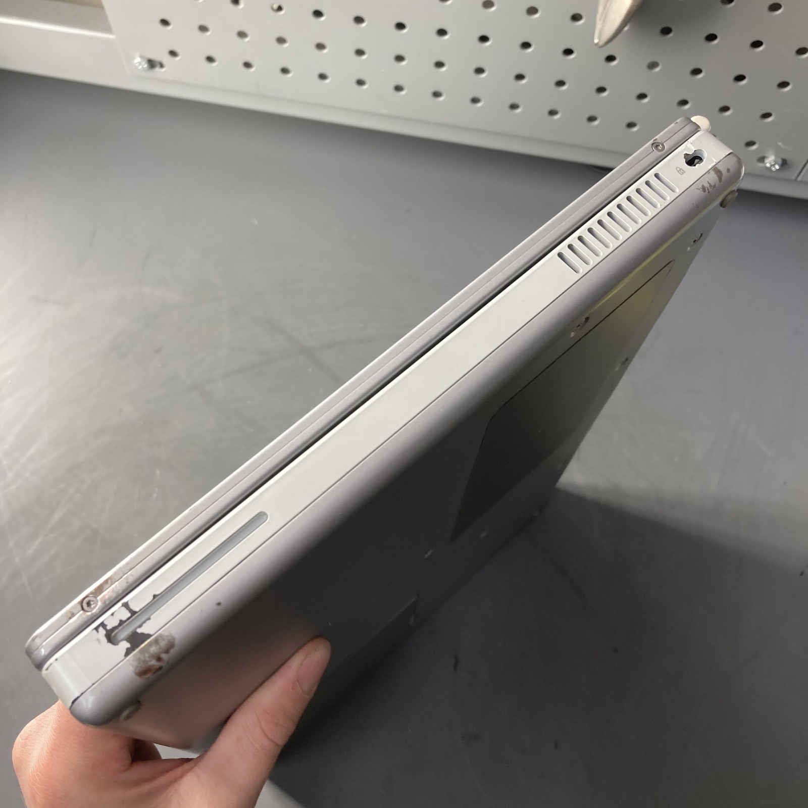 Vintage Apple PowerBook G4 Titanium M5884 Screen Issues Mac OS X 10.4
