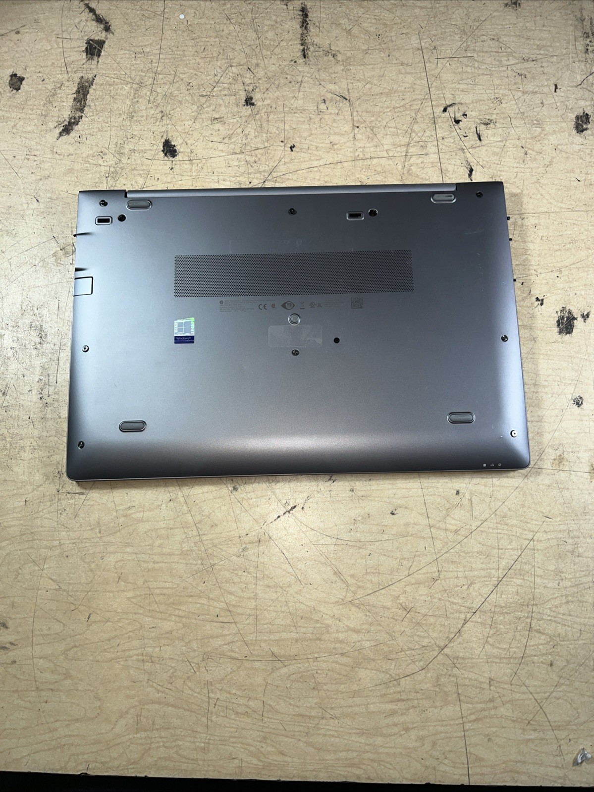 HP ZBOOK 15U G6 INTEL CORE I7-8565U 1.80GHZ 4GB RAM **BIOS L0CKED **NO HD