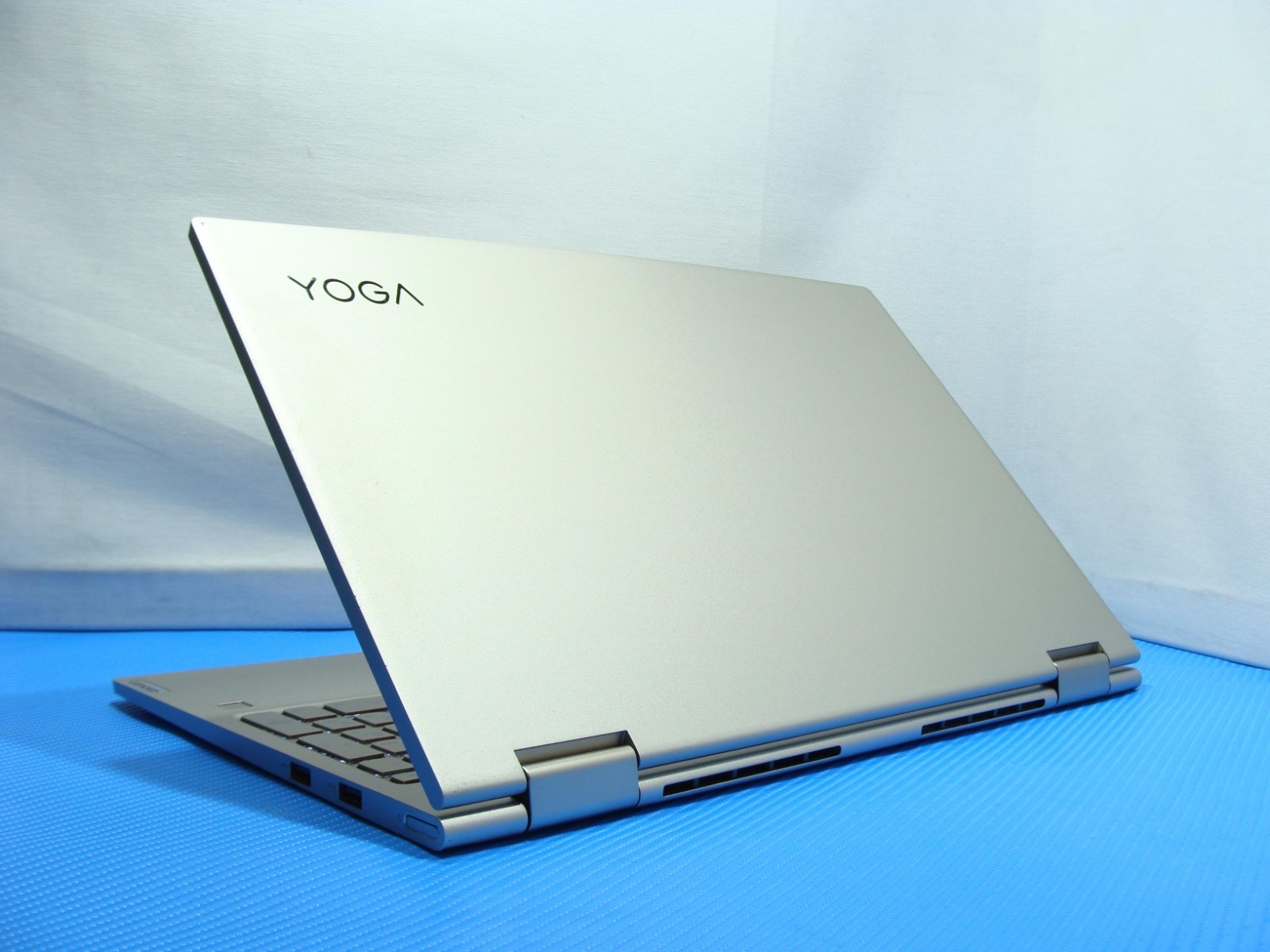 Lenovo Yoga C740-15IML 15.6″ FHD Touch core i7-10510U 1.8GHz 12GB 512GB + PA