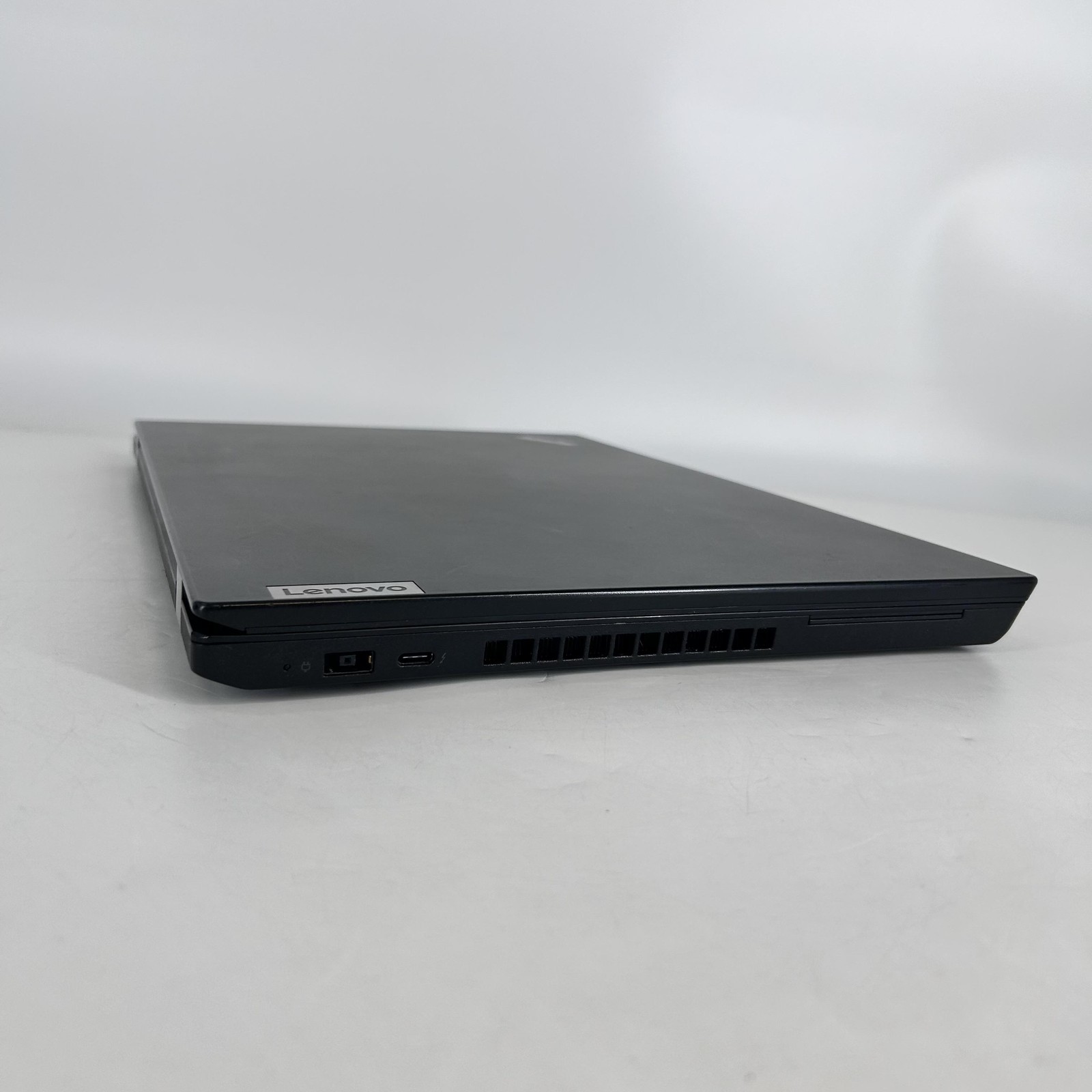 Lenovo ThinkPad T15p Gen 2 Black FHD i5-11400H 2.70GHz 16GB 512GB WHITE SPOTS