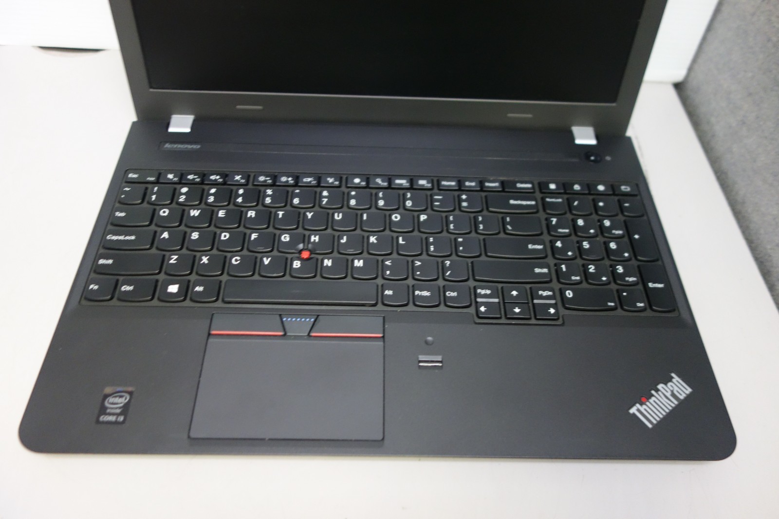 Lenovo ThinkPad E550 15.6” i3-5005U 2.0GHz 8GB/500GB [NO OS] Laptop + AC