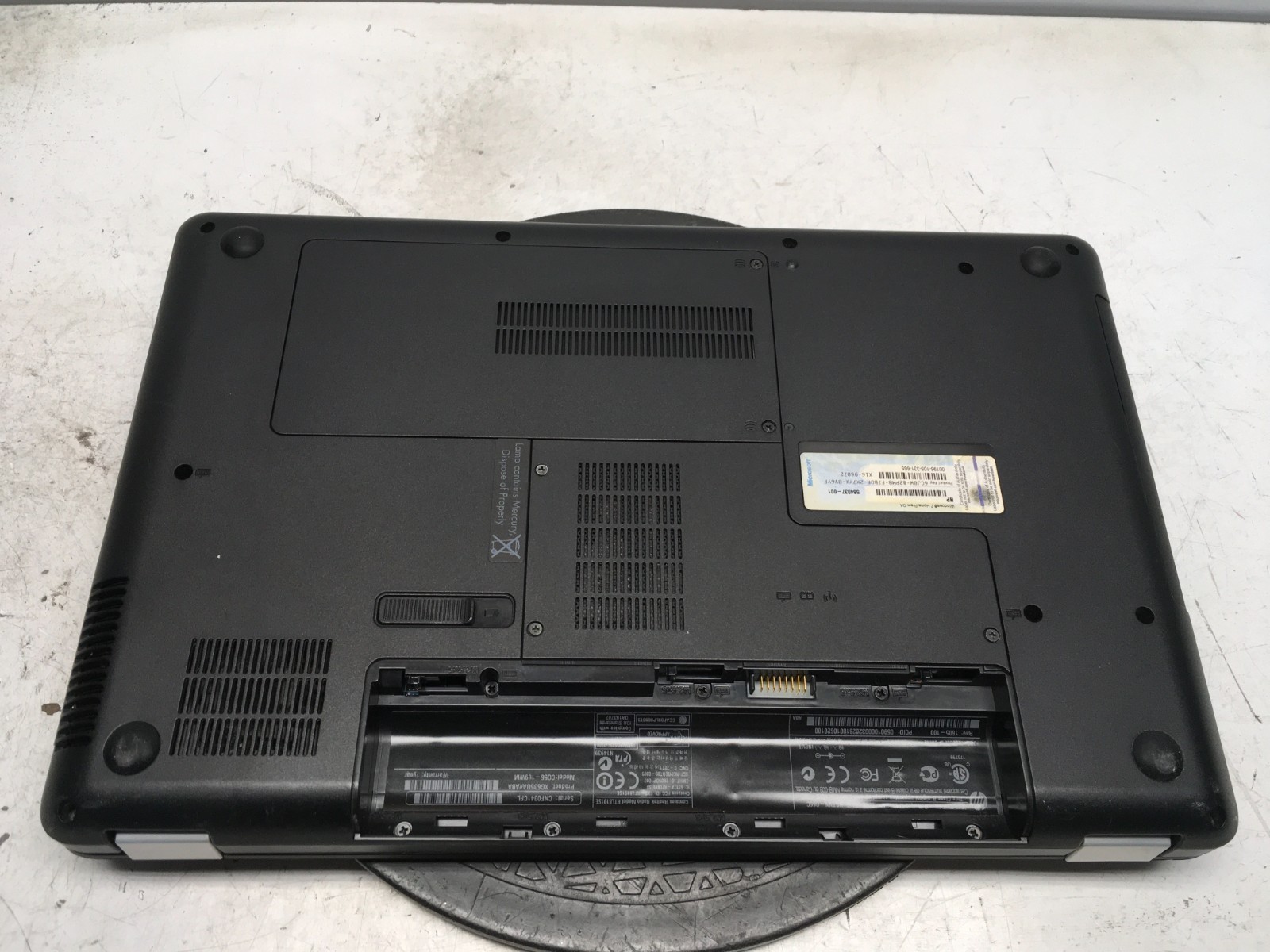 Compaq Presario CQ56-109WM Intel Celeron 900 2.2GHz 2 GB NO HDD