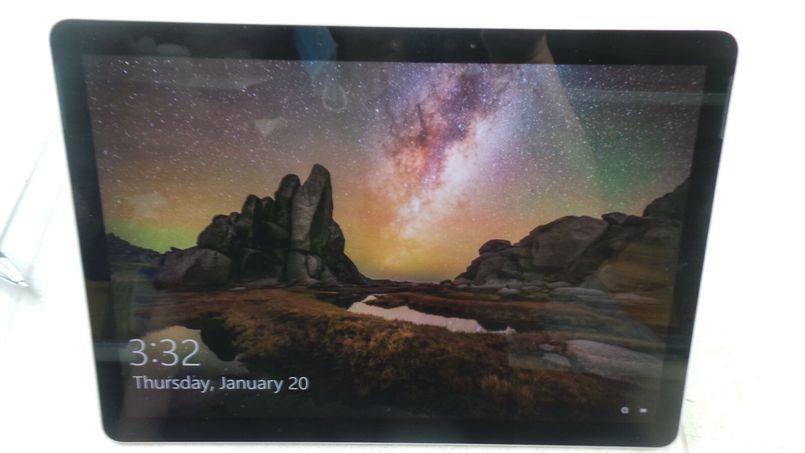 Microsoft Surface Go 2 10.5″ 2020 1.7GHz Pentium Gold 4425Y 4GB 64GB