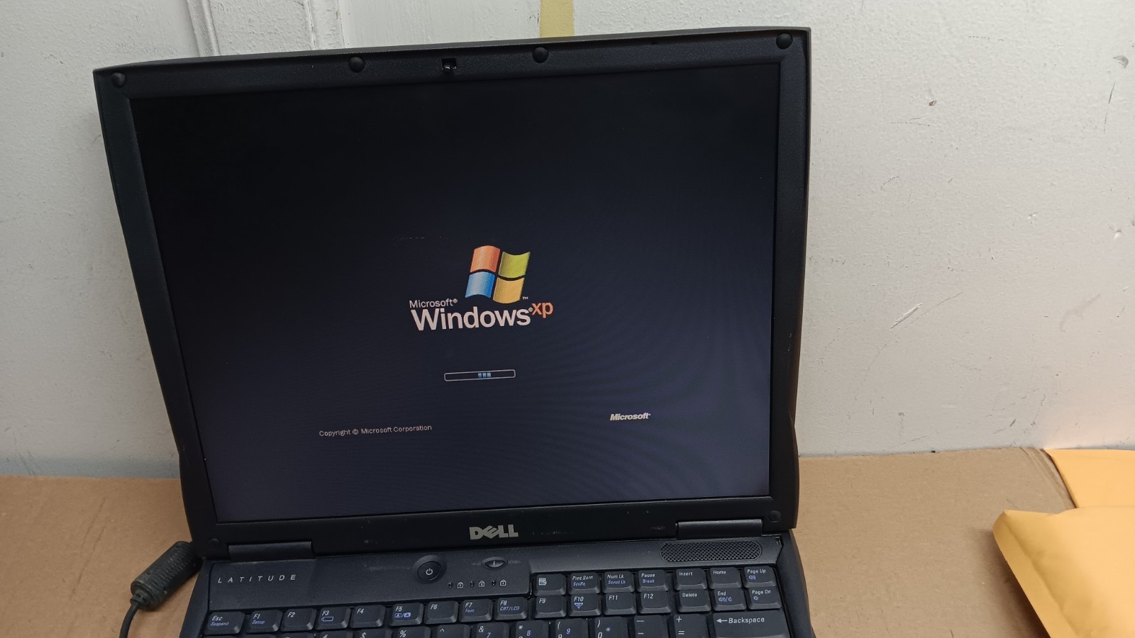 Vintage Dell Latitude C640 Laptop 2 GHz Windows XP Pro Serial & Parallel port