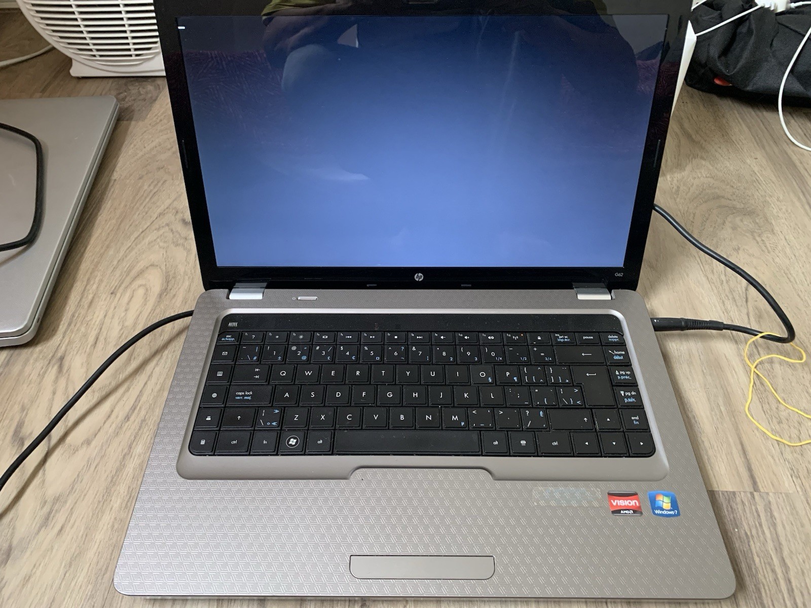 HP G62 14″ AMD Athlon II P320 2.10GHz /3GB RAM / 238GB SSD Win 10 DVDRAM