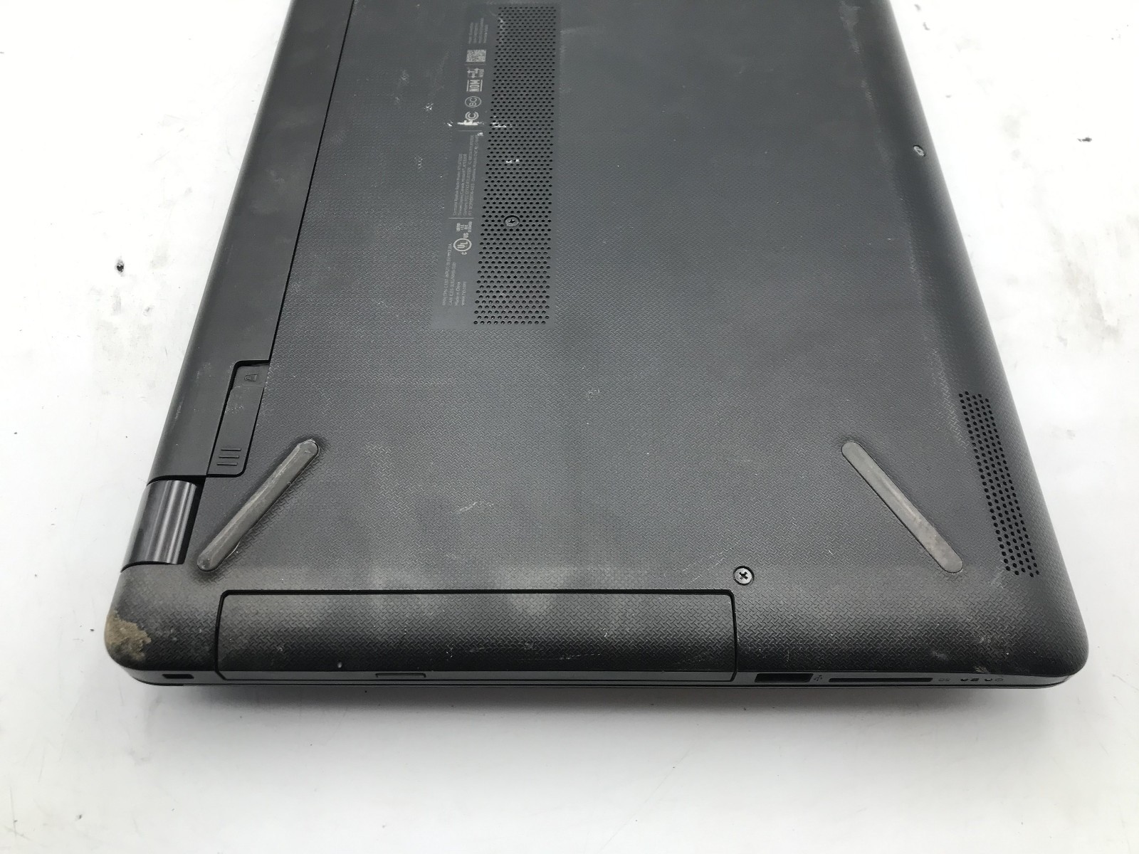 HP 15 BW011DX – FOR PARTS/REPAIR – AMD A6-9220 – 4GB RAM – READ DESCRIPTION -BB