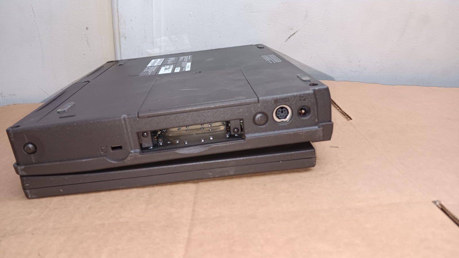 Vintage Texas Instruments TravelMate 6030 Laptop Windows 98 SE Operating System