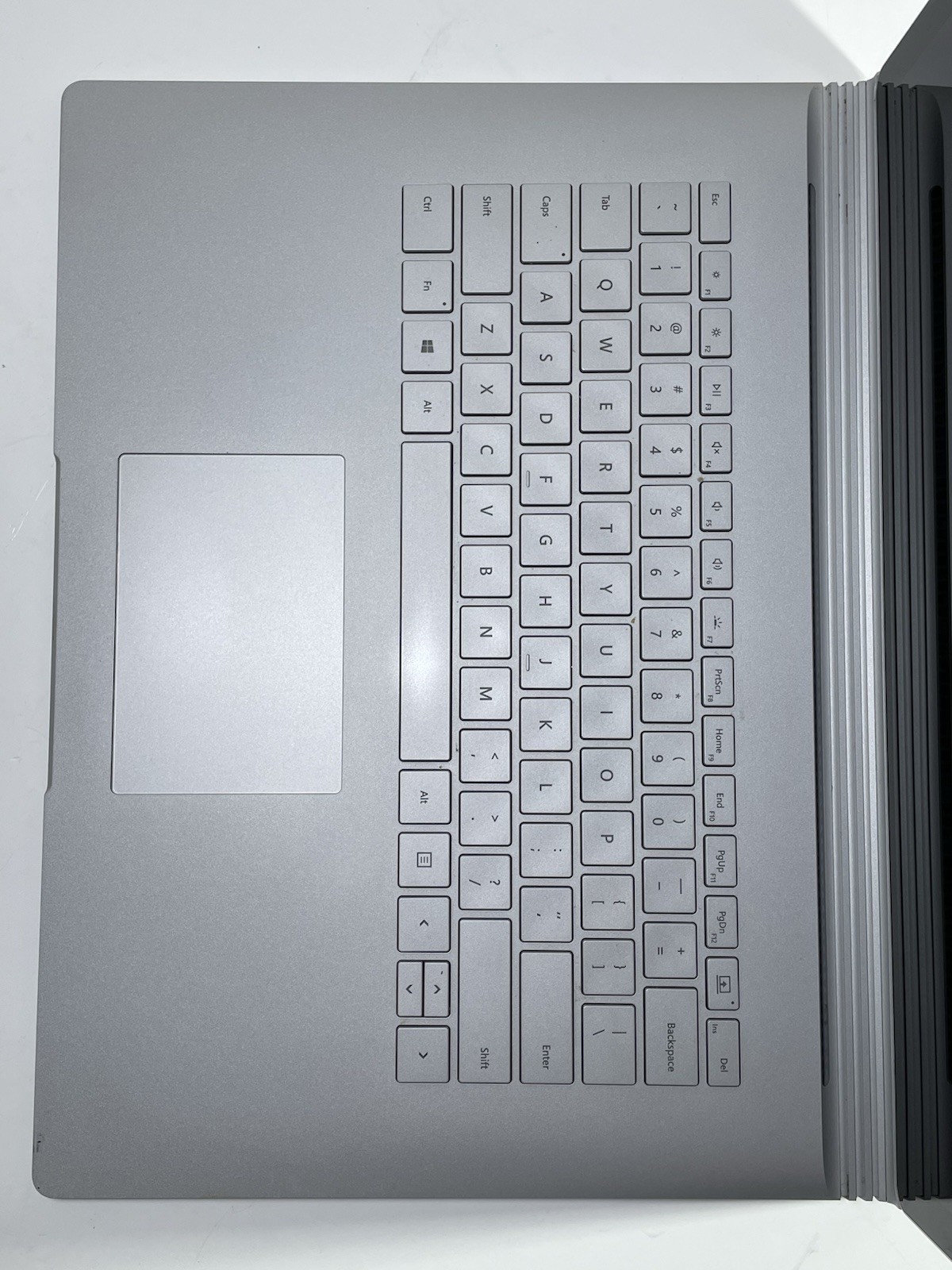 Microsoft Surface Book 2 i7-8650U 1.90GHz 16GB RAM 256GB SSD GeForce GTX 1060