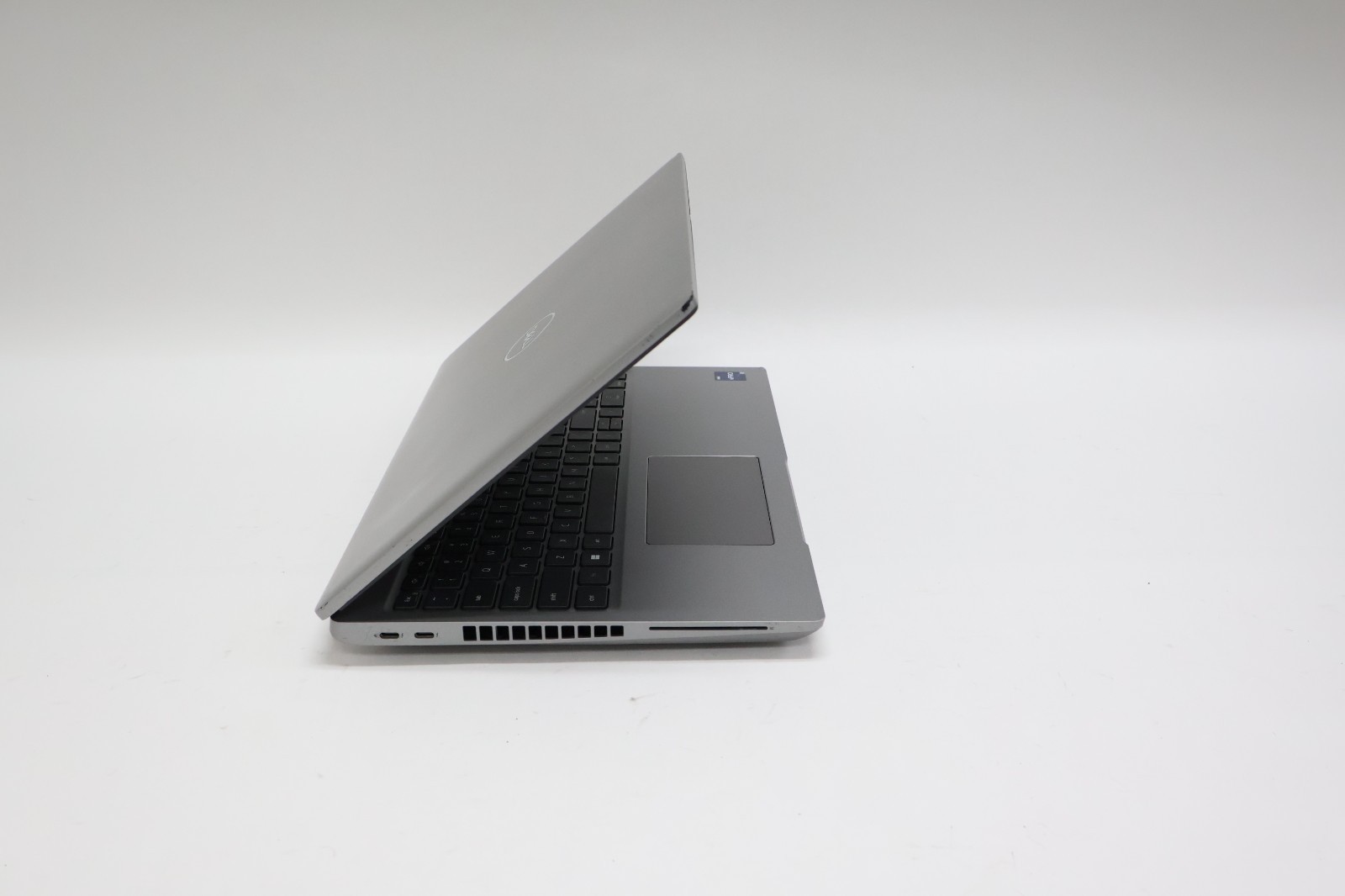 Dell Latitude 5531 15.6″ i7-12800H 2.4GHz 16GB RAM 500GB SSD MX550 Win 11 Pro