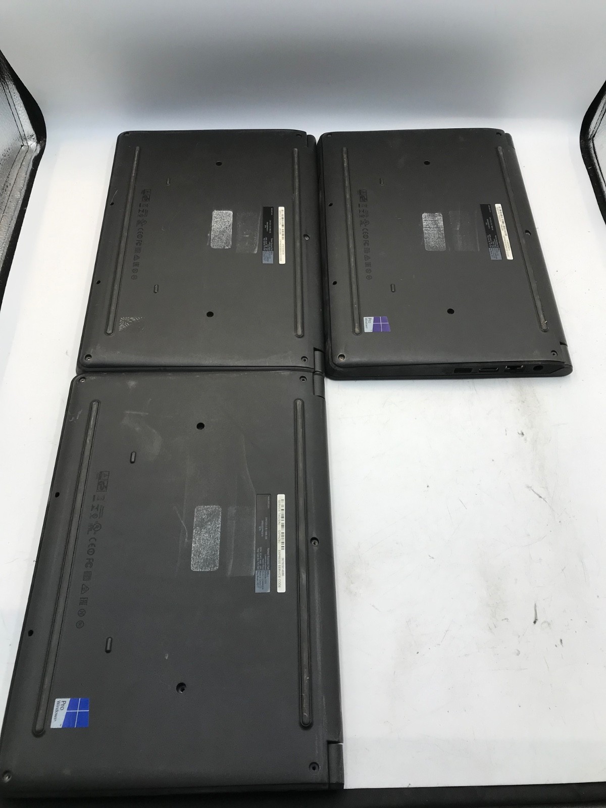 LOT OF 3 Dell Latitude 3150 Intel Pentium N3540 11.6″ -BAD DISPLAYS- MZ