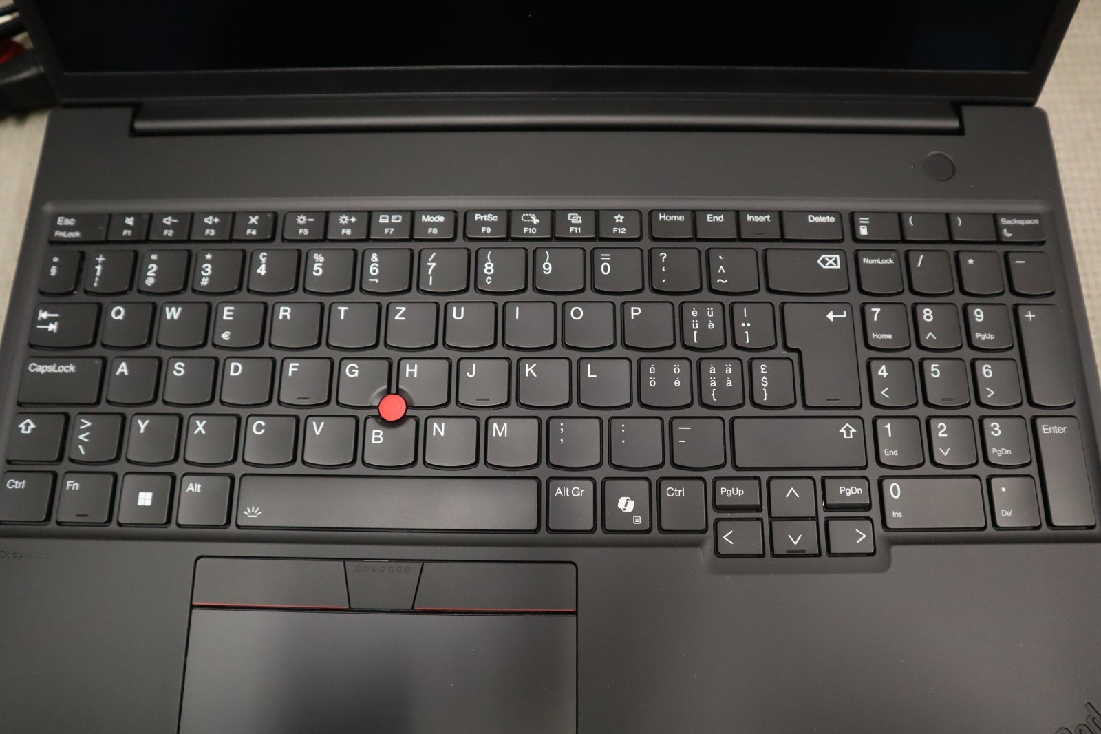 LENOVO THINKPAD P16s G3 NVIDIA U7 96GB 4TB 16″ TOUCH AI WIN GAR SWISS / SWITZERLAND