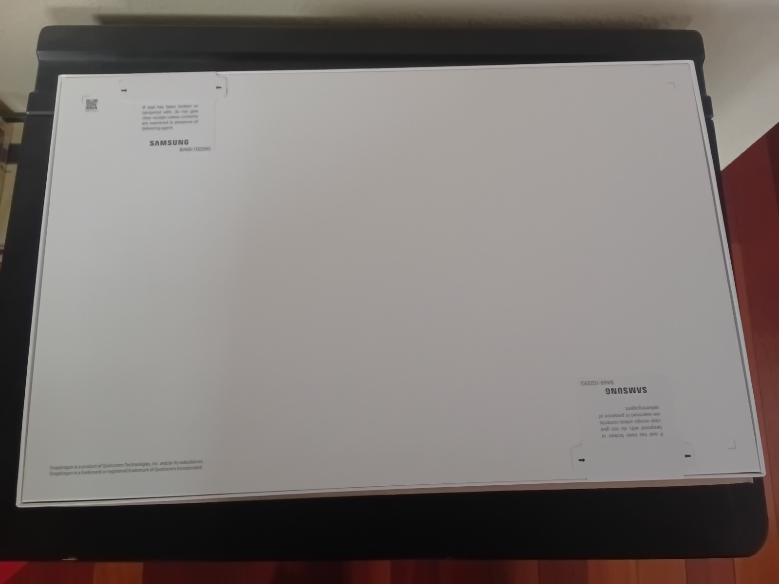 Samsung Galaxy Book4 Edge 15.6”Screen Copilot+ PC w/ 16 GB RAM + 512 GB SSD