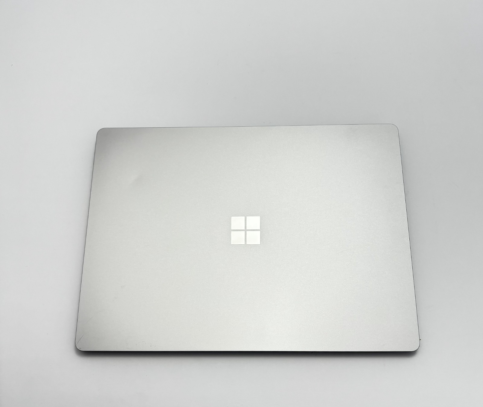 Microsoft Surface Laptop 4 (15″) I7-1185G7, 16GB RAM, 512GB SSD, (GRADE B)