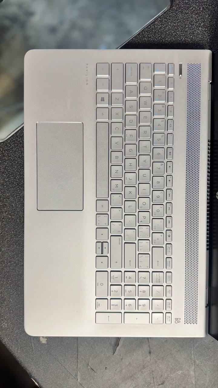 HP Pavilion 15-cc523ca i5-7th gen 16GB RAM 256 SSD win 11 pro