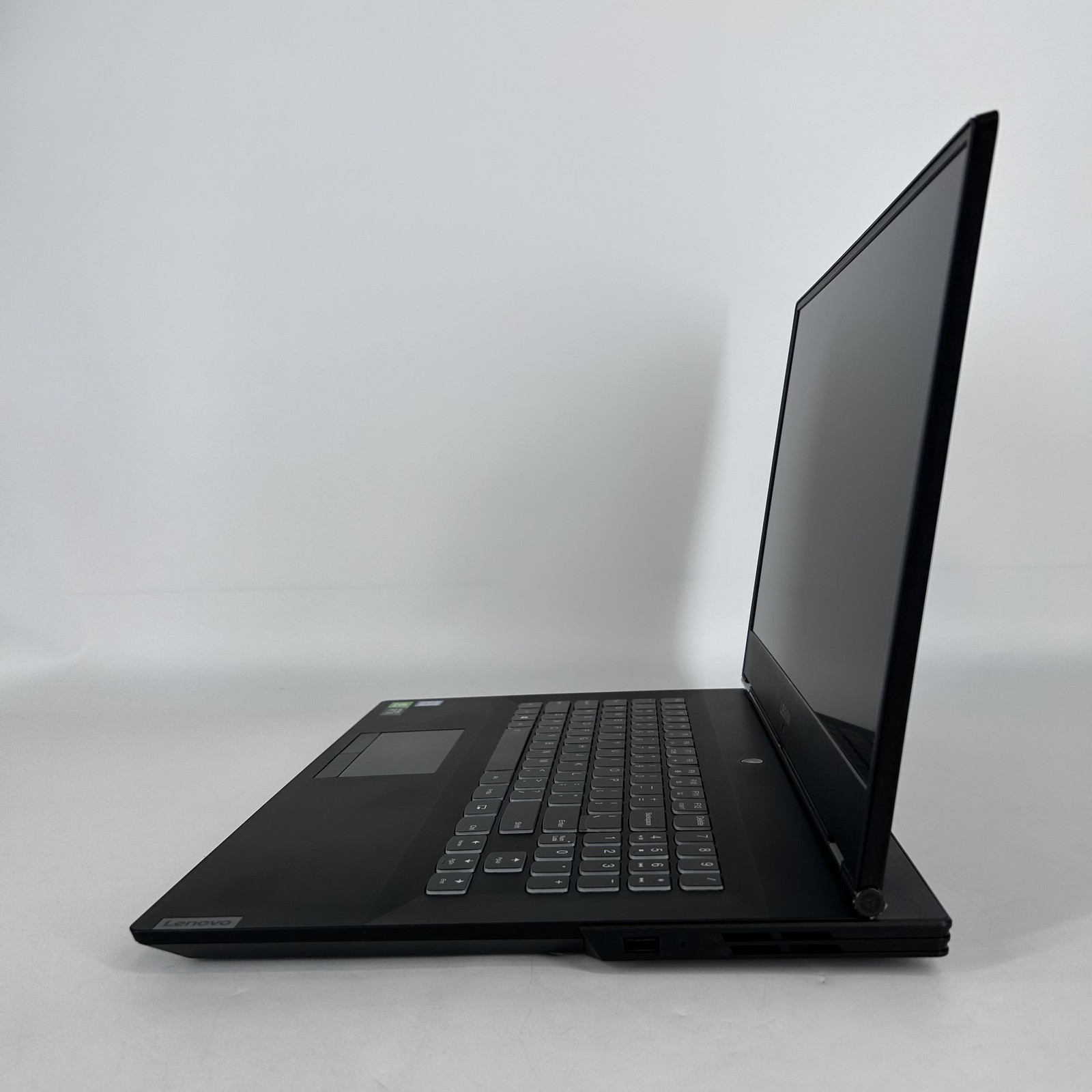 Lenovo Legion Y540 17 144Hz FHD i7-9750H 2.60GHz 16GB 256GB SSD/1TB HDD RTX 2060