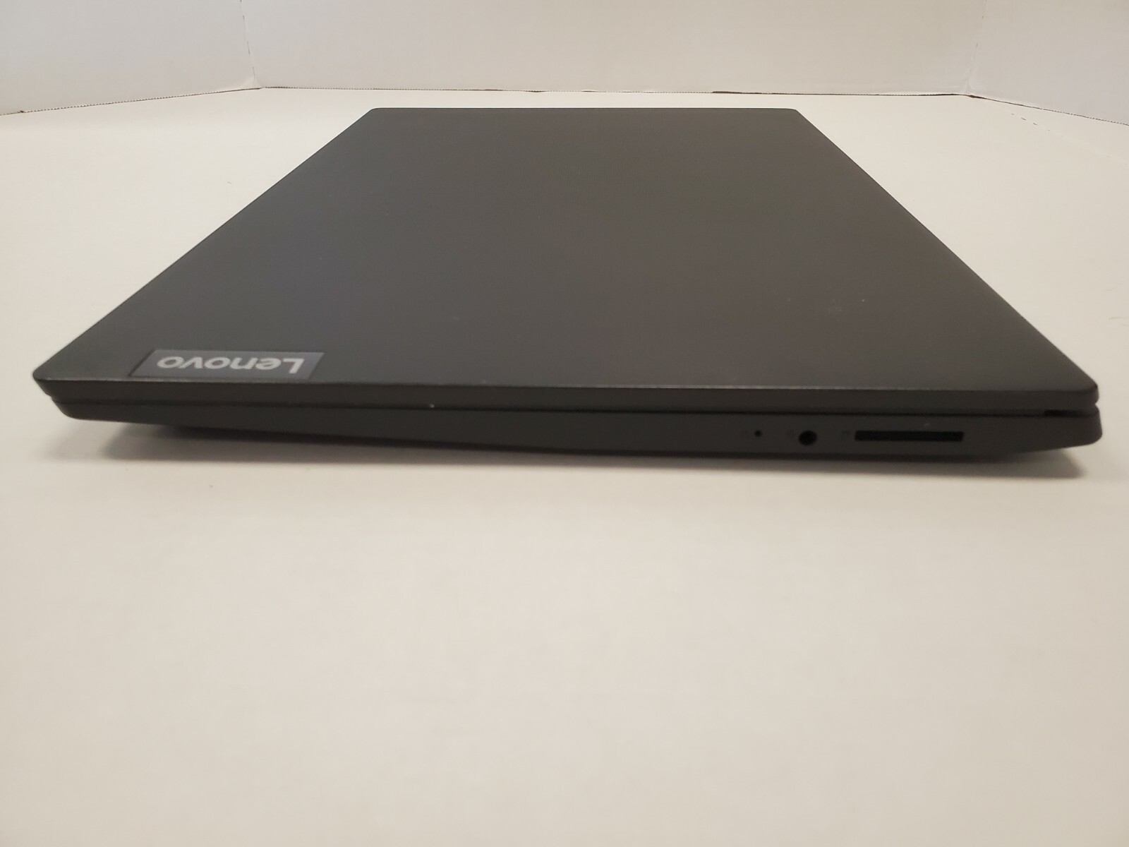 Lenovo IdeaPad S145-15AST, Amd A6-9225 Radeon R4, 4GB, 500GB HD, Windows 10 Home