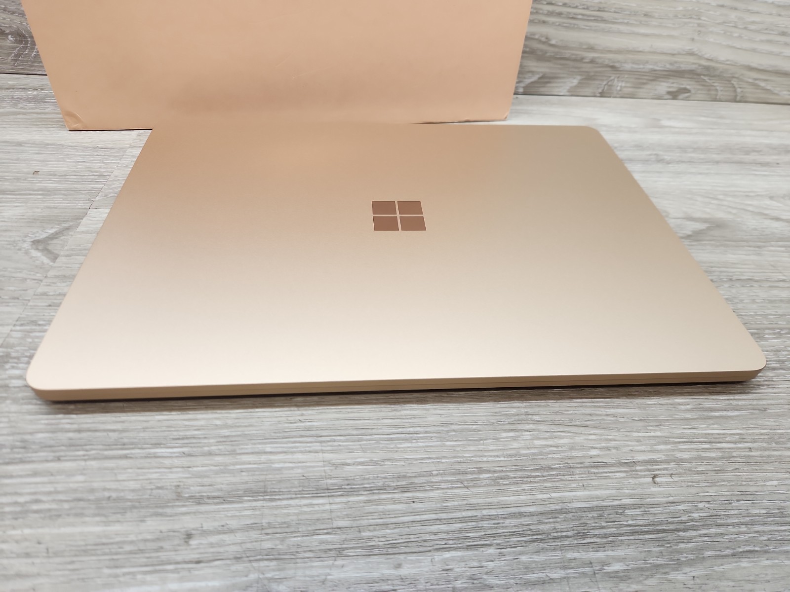 Microsoft Surface Laptop 7 13″ Snapdragon X Plus 16GB 512GB SSD (Read)