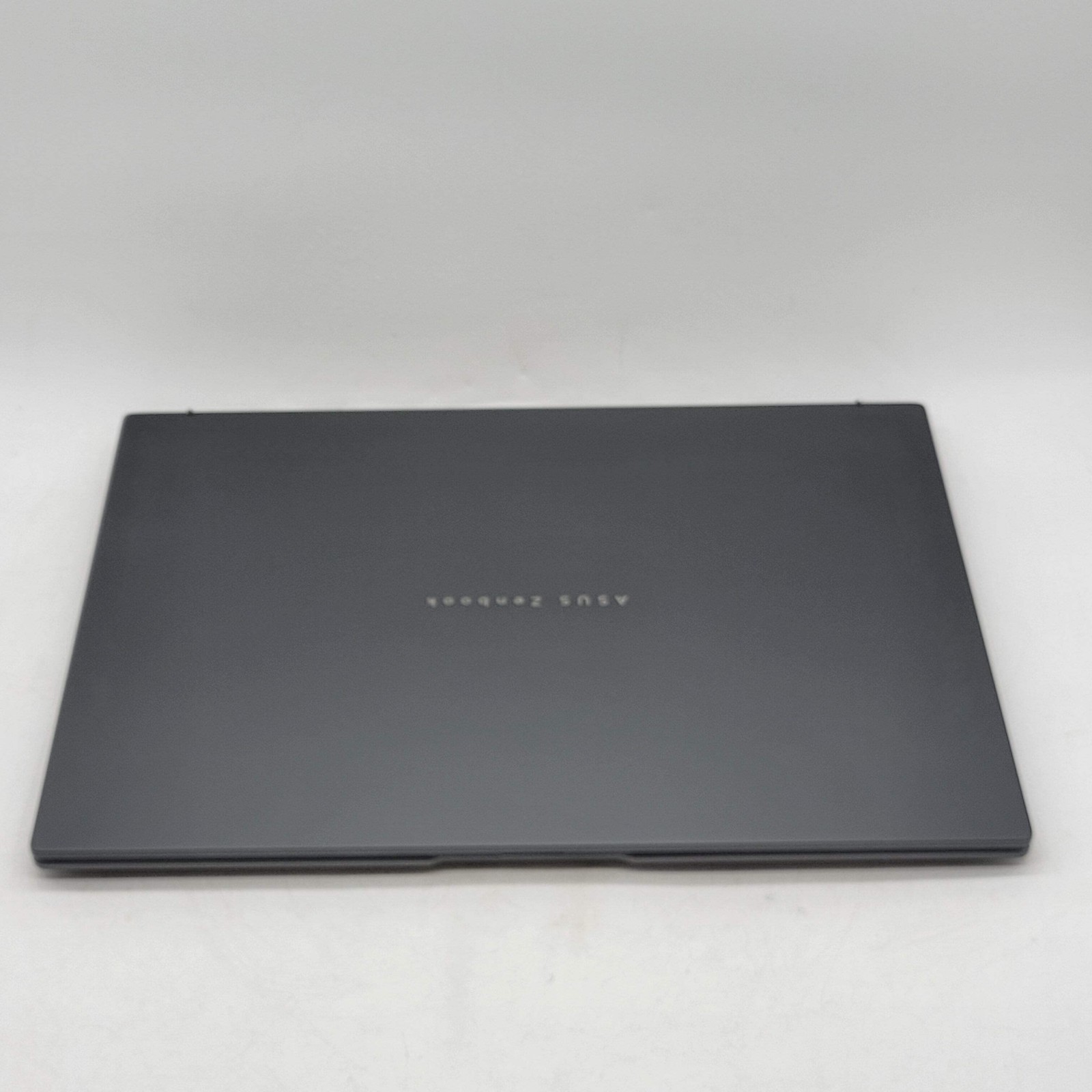 Asus Zenbook 14 UX3405C 14″ Core Ultra 7 255H 2.0GHz 16GB RAM 512GB SSD