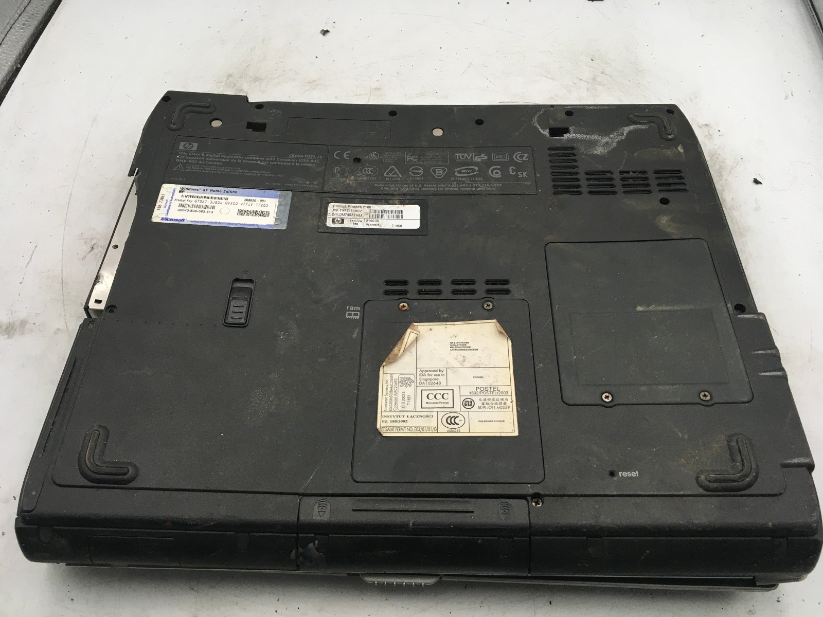 HP PRESARIO 2100 -FOR PARTS/DAMAGED CASE- INTEL PENTIUM 4 – 256MB RAM -READ- BB