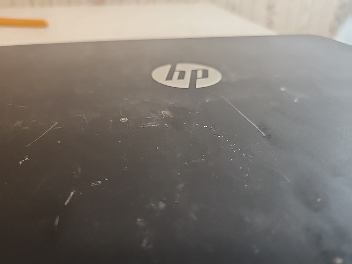 HP 15-F039WM Laptop Intel Celeron N2830 2.1 GHz 4GB ram AS IS NO Hdd/OS