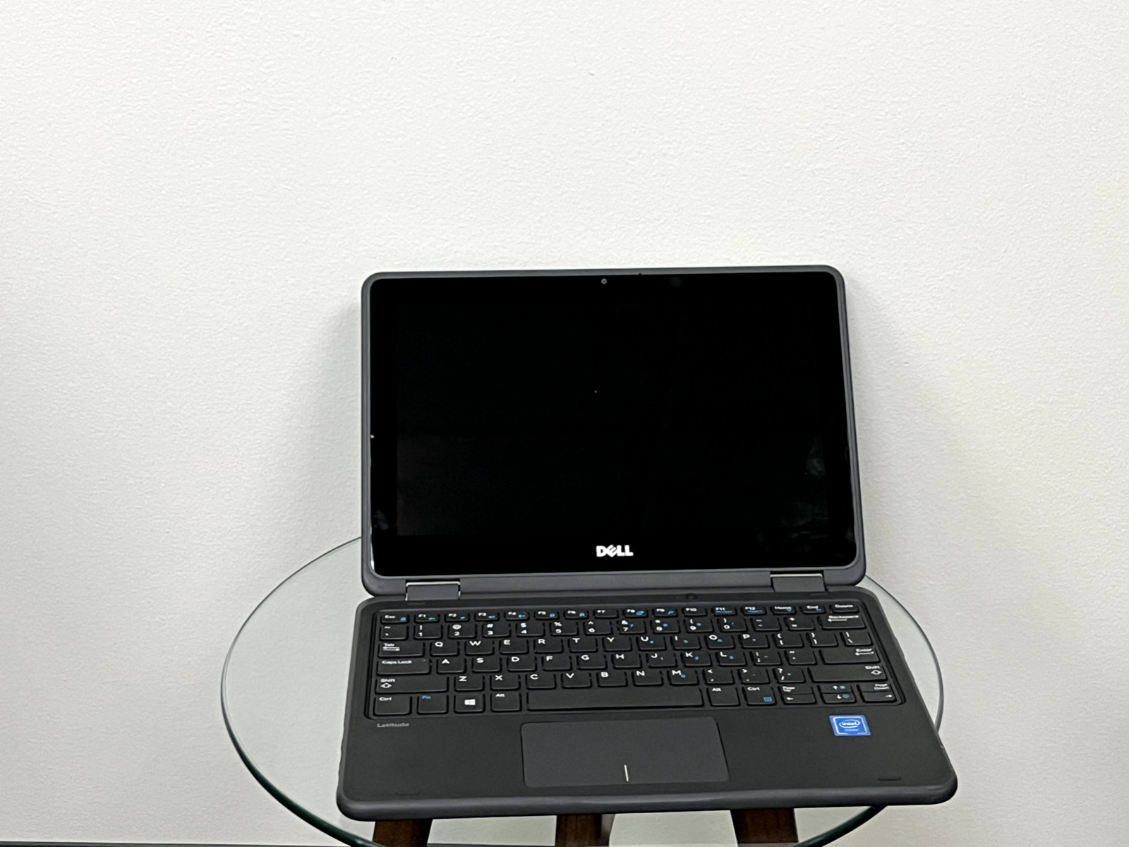 Dell Latitude 3189 11.6″ 2-in-1 Touch Laptop Celeron 4GB 64GB SSD Windows 11 !!
