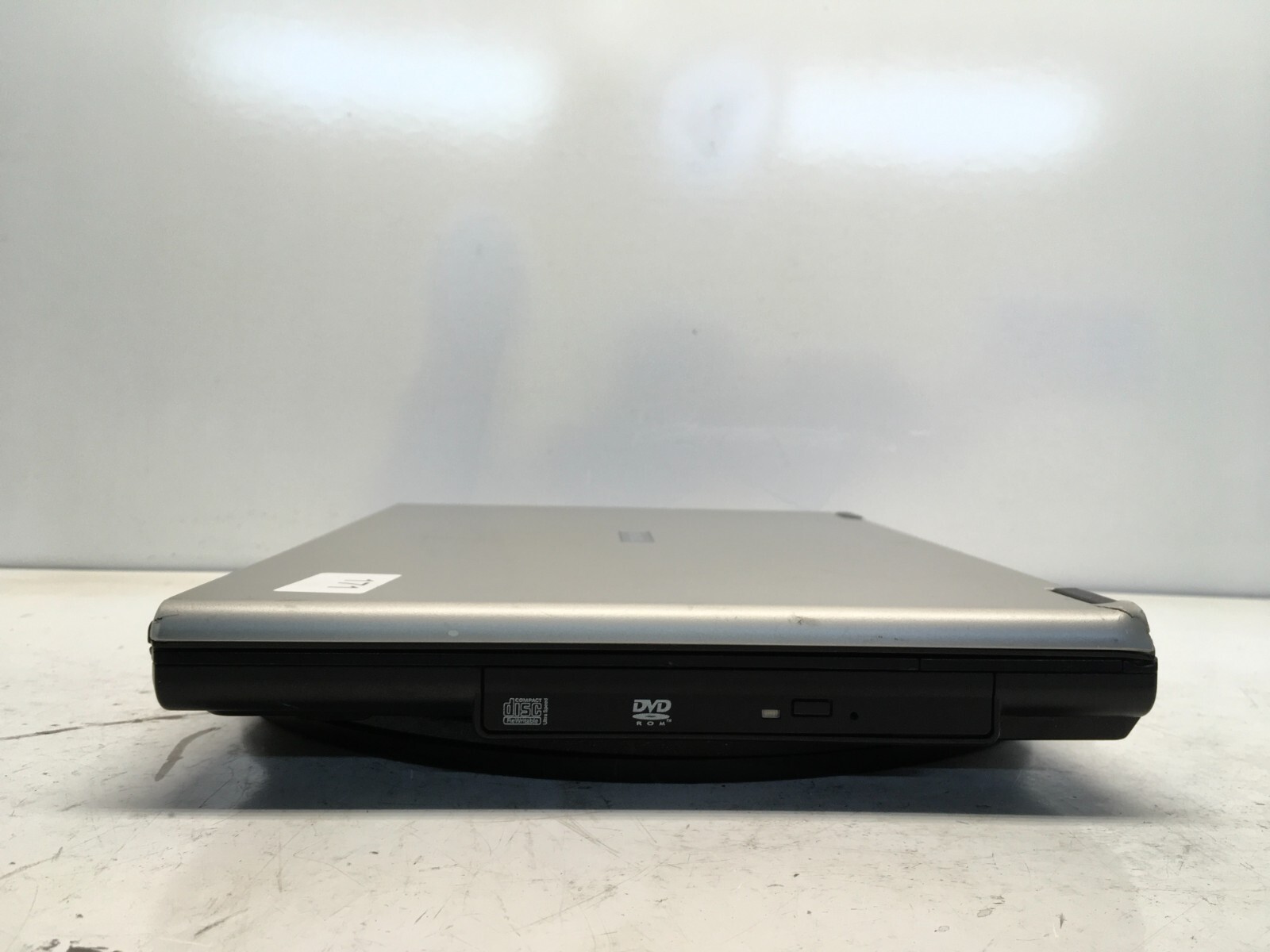 Toshiba Satellite L35-S1054 Intel Celeron M 410 1.46GHz 1 GB NO HDD No Batt