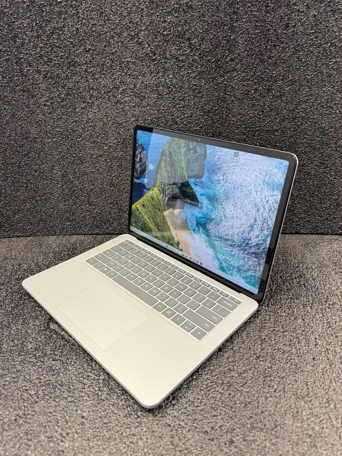 Microsoft Surface Studio 1964 11th Gen i5 11300H 3.1GHz 16GB/ 256GB/WIN11 ✅