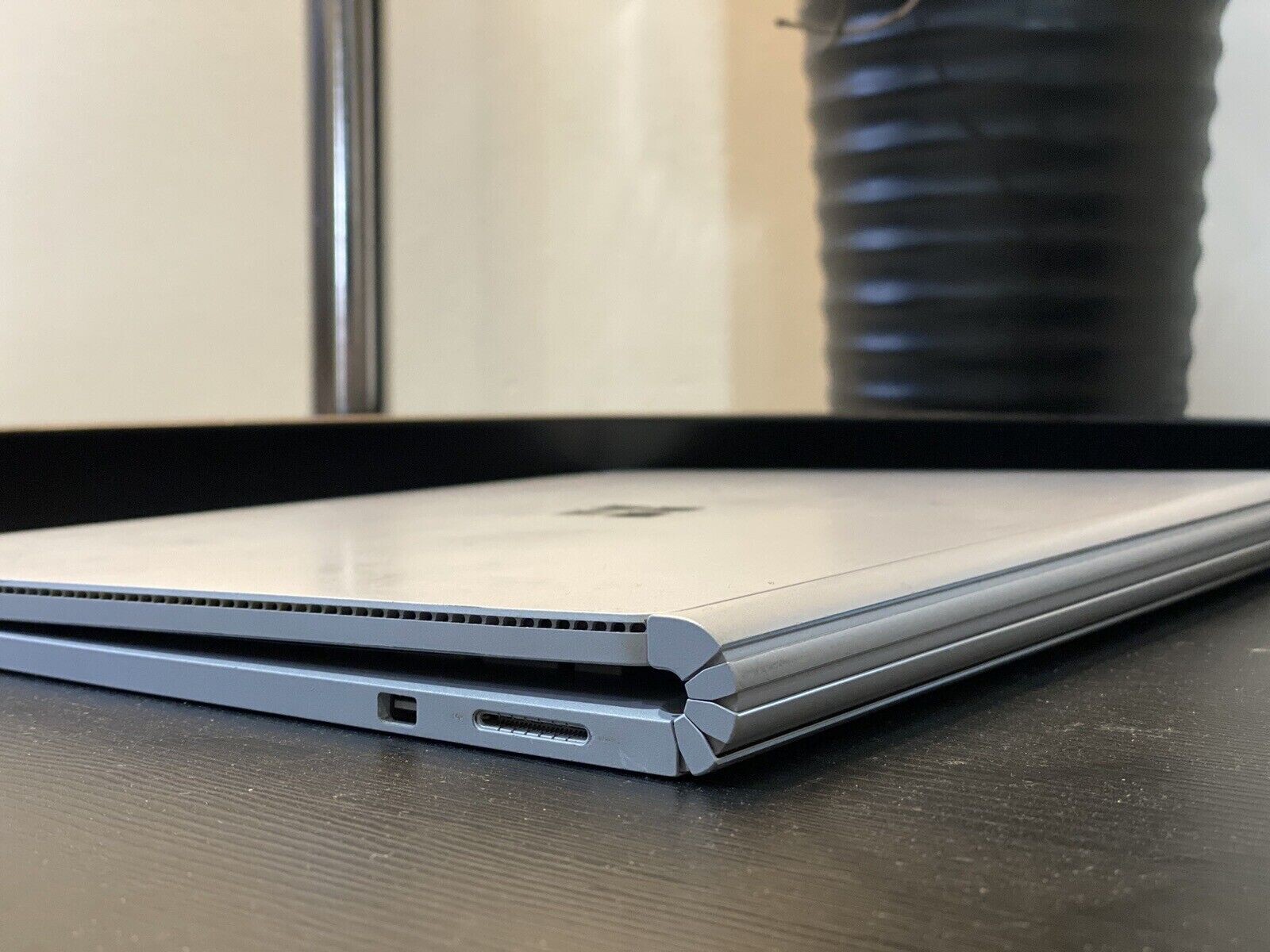 Microsoft Surface Book 13.5″ Touch i5-6300U| 2.40GHz 8GB RAM| 128GB SSD Win10Pro