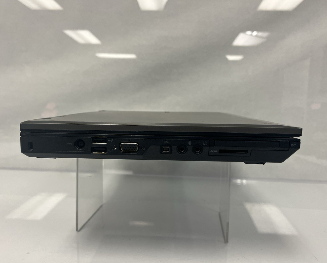 Dell Latitude E5410 i5 M 520 2.40GHz 4GB RAM 160GB HDD NO OS
