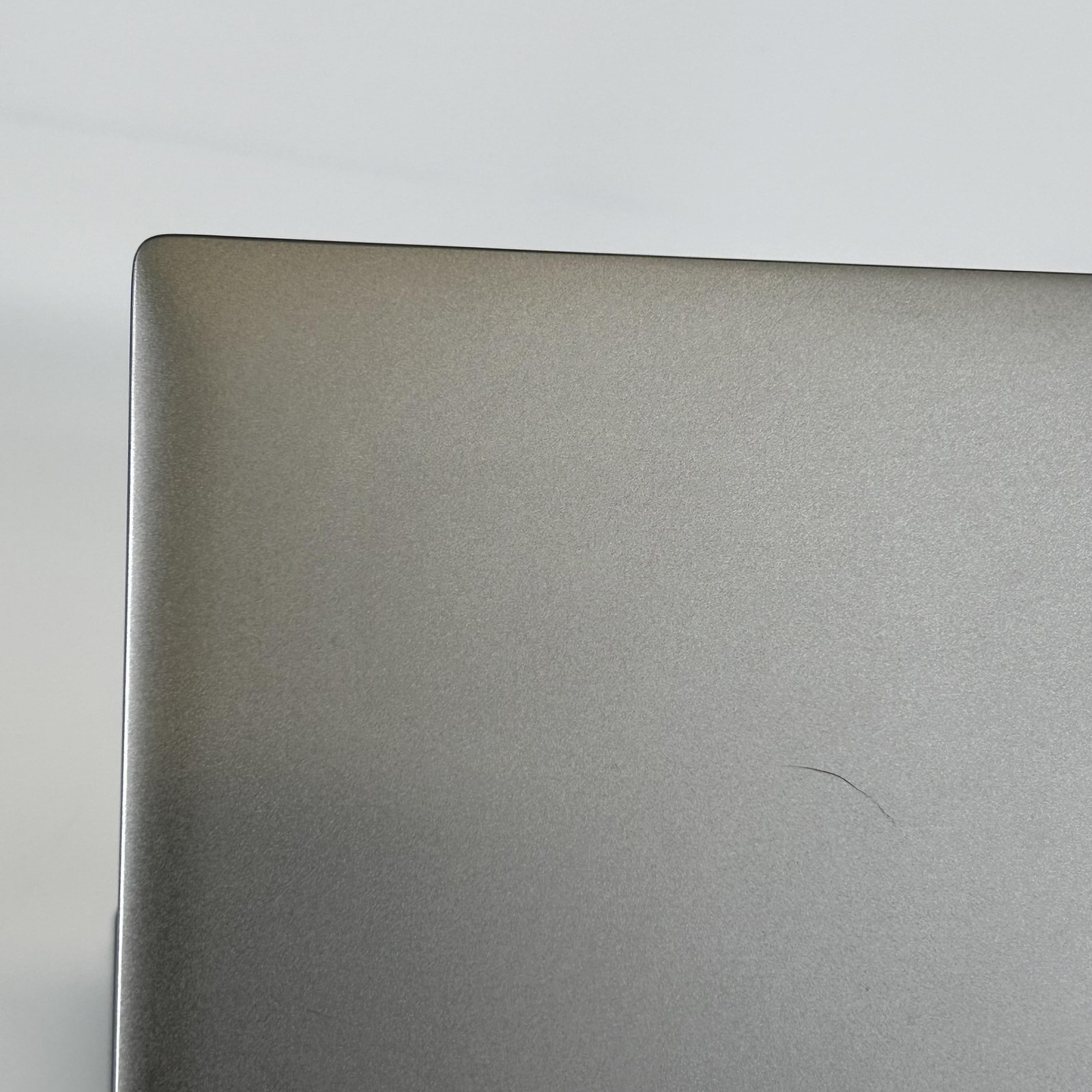 Dell Latitude 7450 14 Gray FHD+ 2.1 GHz Ultra 5 135U 32GB 256GB SSD Very Good
