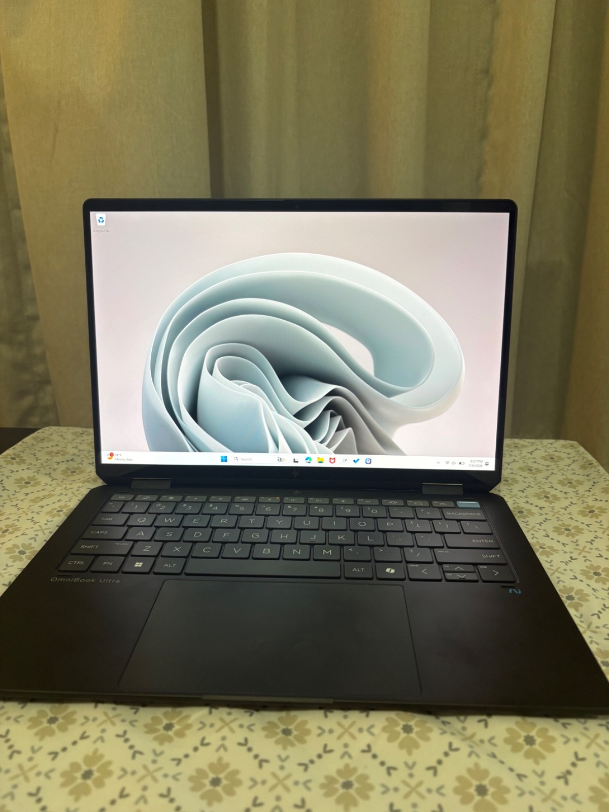 HP OmniBook Ultra Flip Laptop 14 – Charger and HP Pencil Included