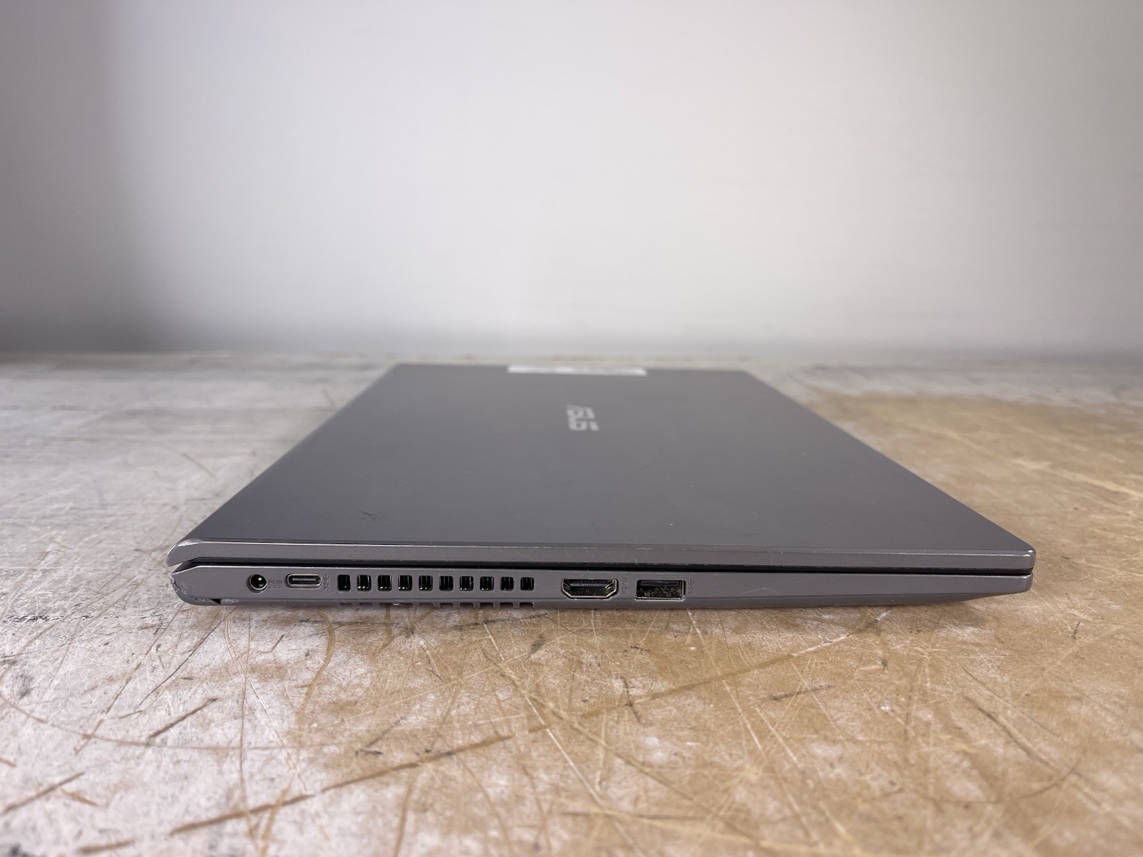 ASUS VIVOBOOK R565E i5-1135G7 @ 2.40GHz, 20GB RAM, NO HDD/OS