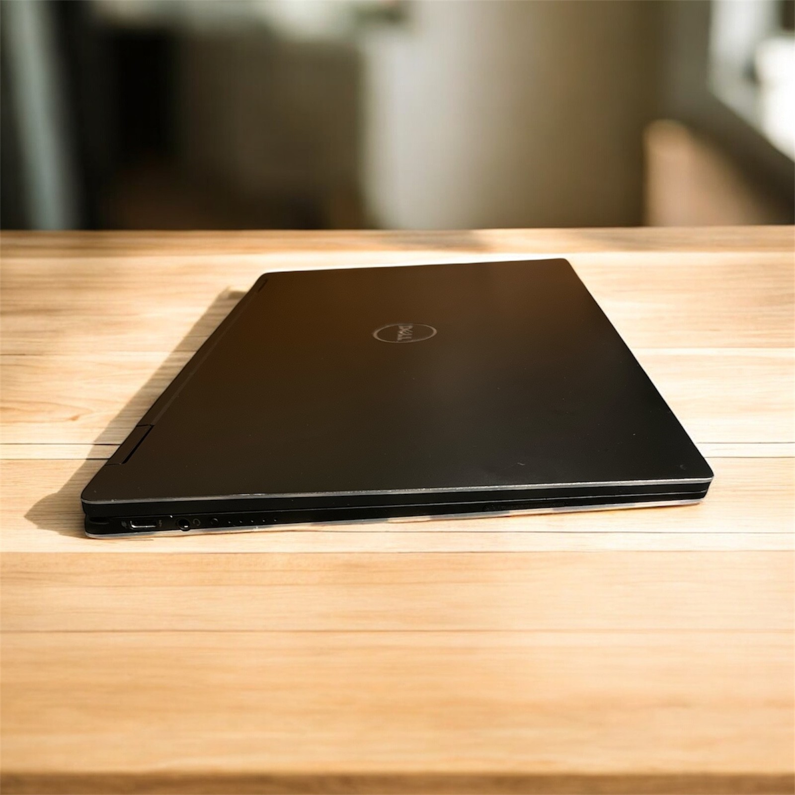 Dell XPS 13 9365 2-in-1 Laptop – i5, 8GB RAM, 500GB SSD, Charger Included