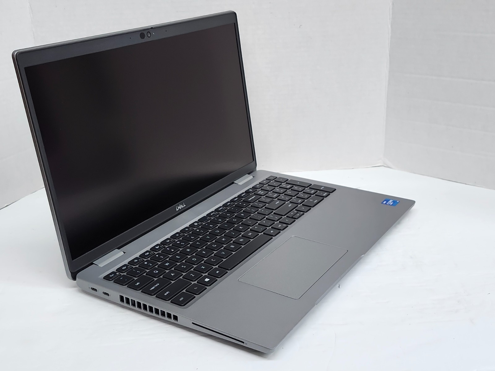 Dell Latitude 5520 Laptop – 11th Gen i5-1145G7 16GB 512GB Cam Backlit Touch Sp5