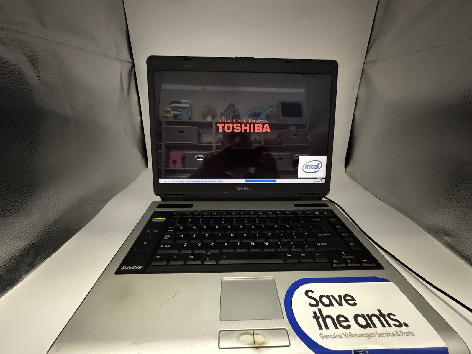 Lot Of 2 Laptops Toshiba Satellite A105-S2081 & ASUS X54C Powers On Locked