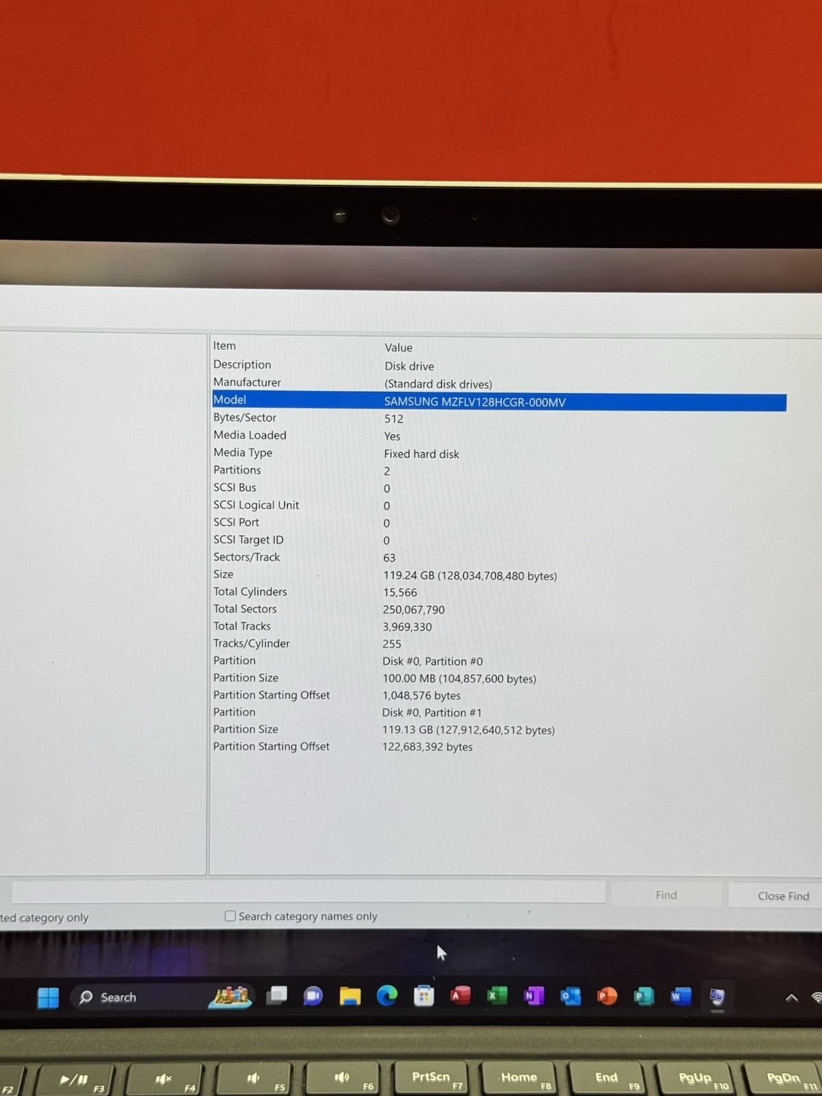 Microsoft Surface Pro 4 13″ 6th i5-2.30GHz 4GB RAM 128GB Windows 11pro